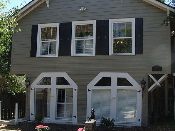 1960 McDowell St