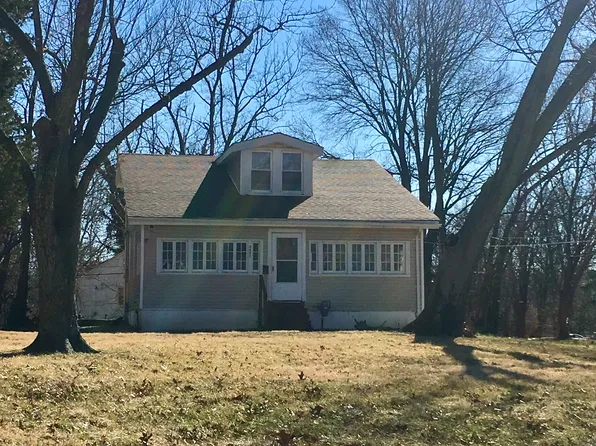 8890 Ramona Ave, Saint Louis, MO 63121