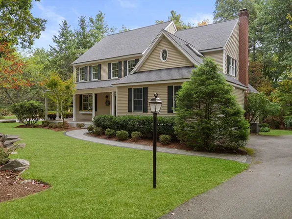 17 Ledge Hill Rd, Southborough, MA 01772