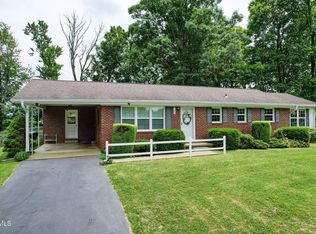 126 Poplar Hill Dr, Johnson City, TN 37604