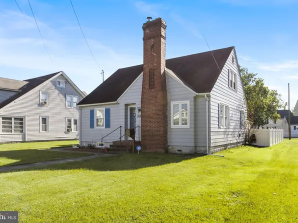 206 Delaware Ave, Harrington, DE 19952