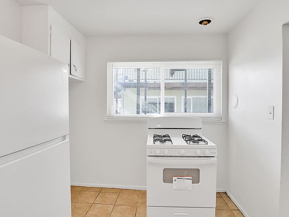4th image of 3235 Ohio Ave