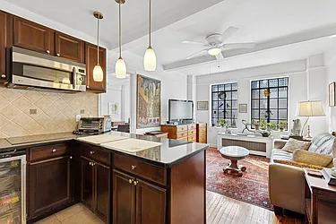 25 Tudor City Place