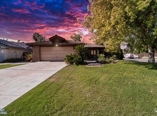 9000 Crowningshield Dr, Bakersfield, CA