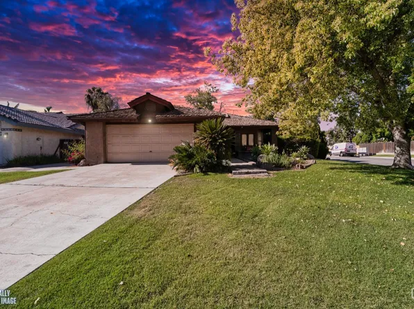 9000 Crowningshield Dr, Bakersfield, CA 93311