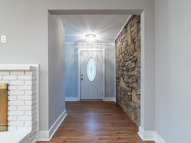 3823 Saunders Ave — Photo 9