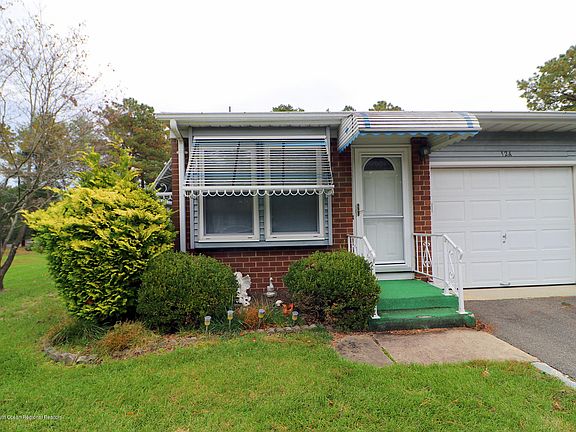 3rd image of 12 Dartmouth Street #A