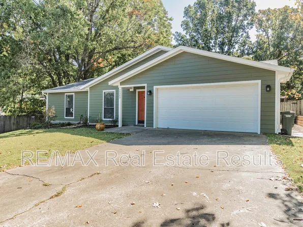 2549 E Lancer St, Fayetteville, AR 72703