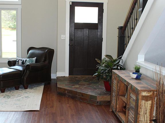 5th image of 2864 Big Timber Dr NE