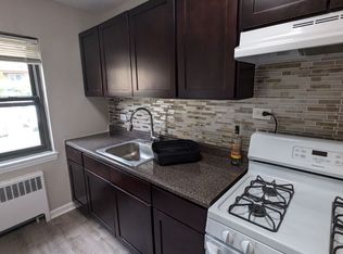 1258 River Rd, Edgewater, NJ 07020