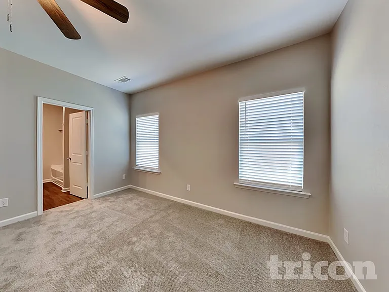 109 Innis Brook Cir — Photo 7