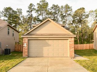 429 N Meadows Dr, Willis, TX 77378
