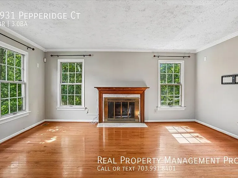 3931 Pepperidge Ct — Photo 3