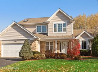 596 S Country Ridge Ct, Lake Zurich, IL 60047