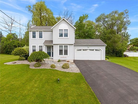 2nd image of 106 Laura Dr