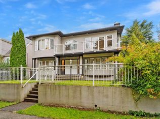 1405 Edinburgh St, New Westminster, BC V3M2W3