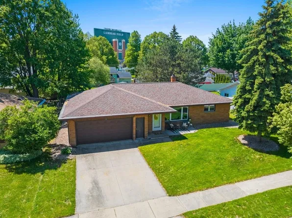 1253 Kenwood St, Green Bay, WI 54304