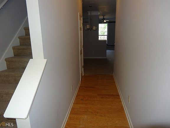 4th image of 932 Abbey Park Way #0