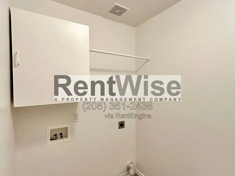 14232 Carolina St — Photo 14