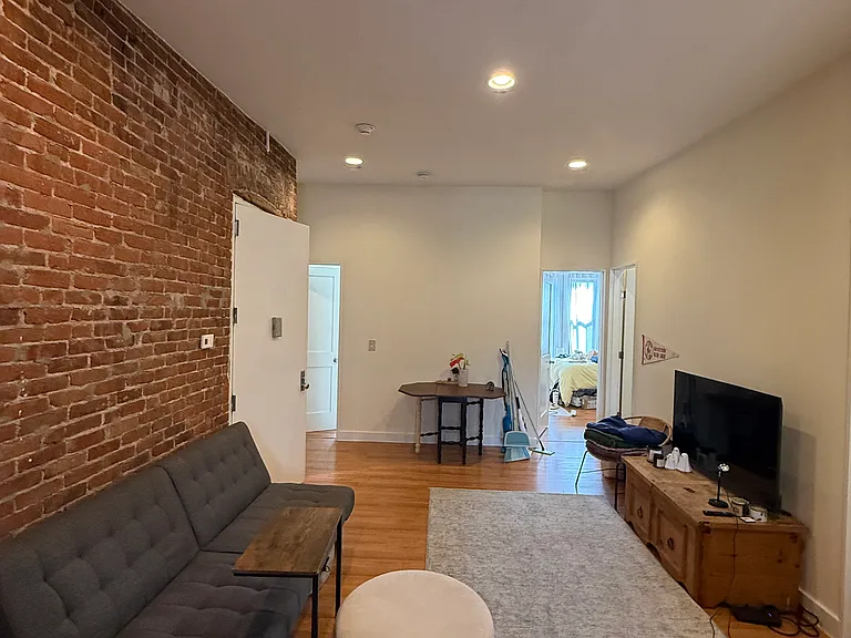 21 Cortes St #1 — Photo 5