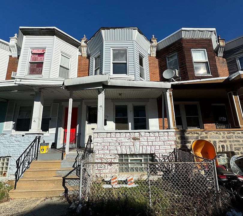 1st image of 229 W Sheldon St