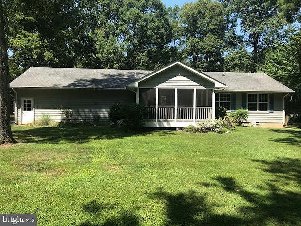 2nd image of 324 Prospect Bay Dr W