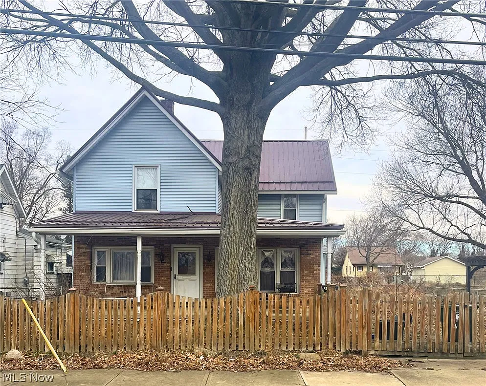 2321 15th St NE photo 1