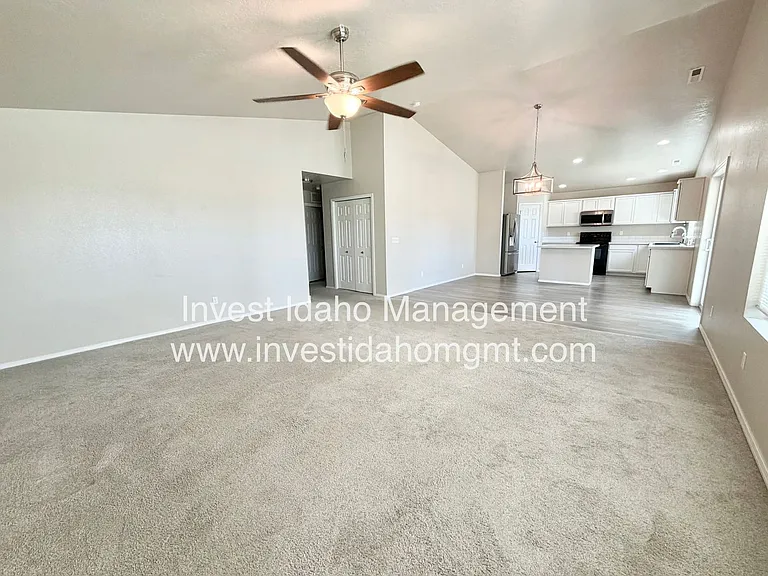 1441 W Sahara Dr — Photo 7