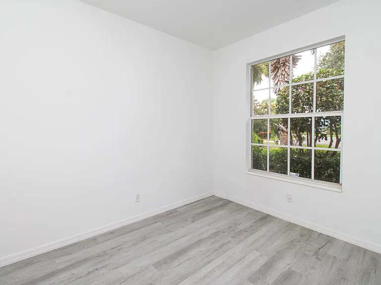 3927 Aurora Ct — Photo 20