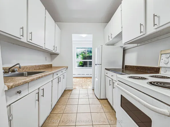 325A James St S, Hamilton, ON
