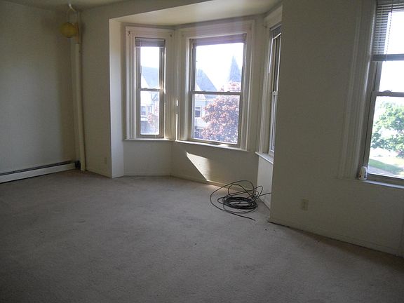 2nd image of 425 Porter Ave APT 301