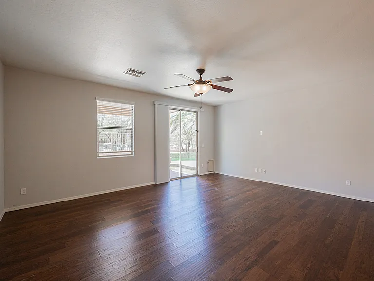 1861 E Patrick Ln — Photo 6