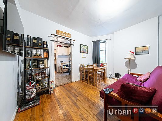 3rd image of 1036 Bergen St #2C