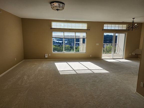 3rd image of 265 Skyview Ct