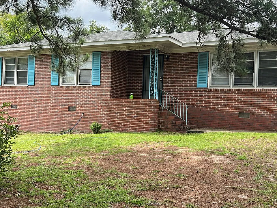 3232 Pasadena Dr