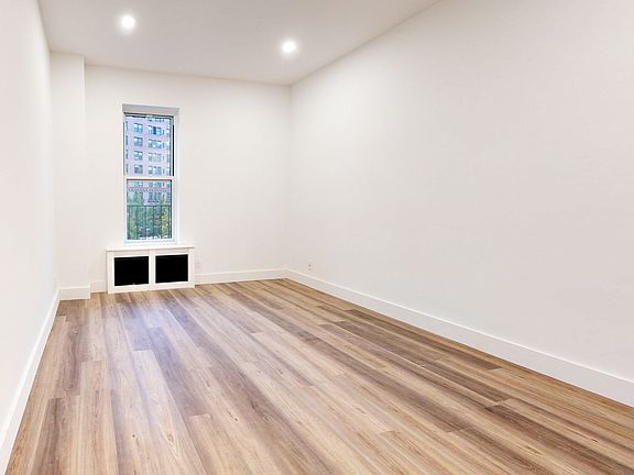5th image of 2785 Broadway APT 2E