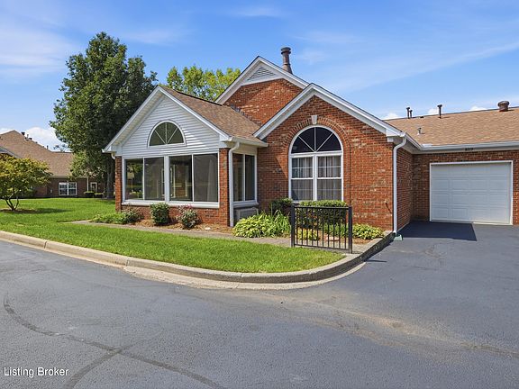 2nd image of 8019 Saint Andrews Village Dr