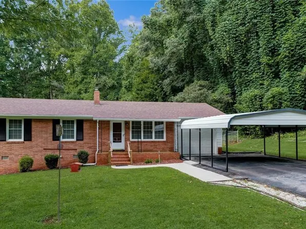 154 Camp Dan Valley Rd, Reidsville, NC 27320