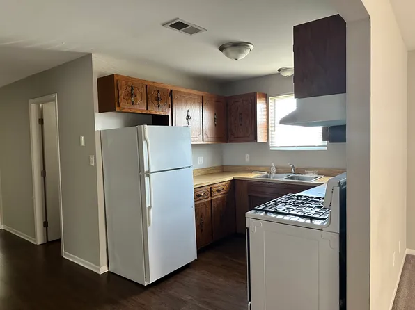 2405 Ashland Cir #9, Morris, IL 60450