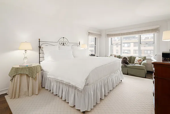 Sold by Compass | media 21