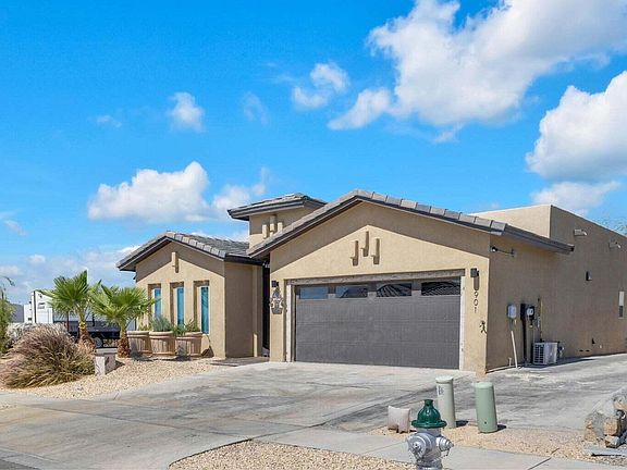 2nd image of 901 Desert Verbena Cir