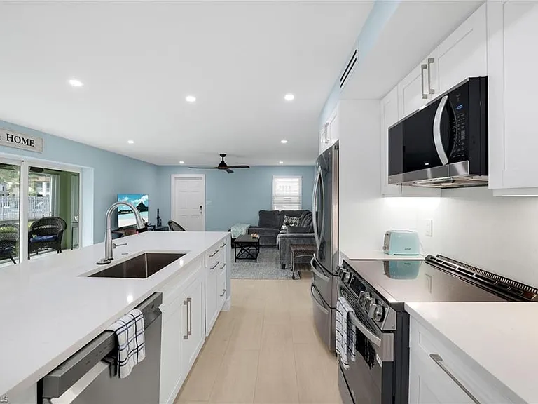1155 Sandpiper St #C7 — Photo 9