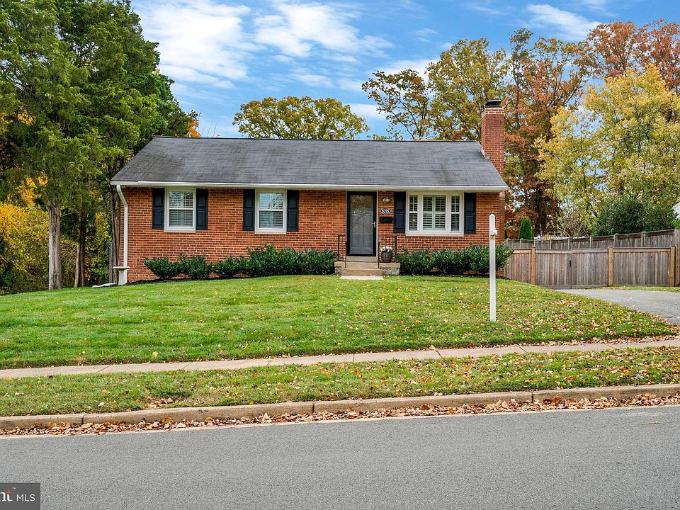 1st image of 6215 Crestwood Dr
