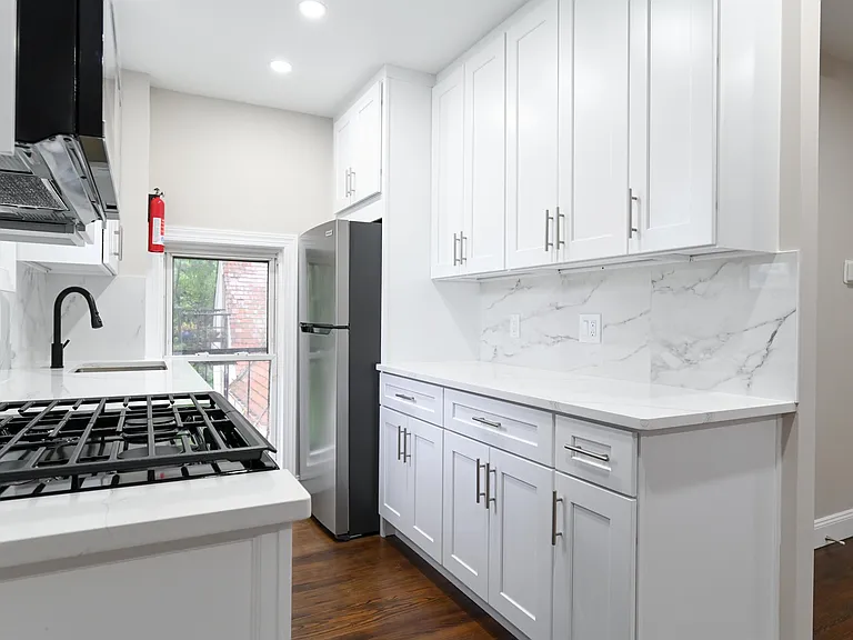 285 Orchard Ter #C3 — Photo 6