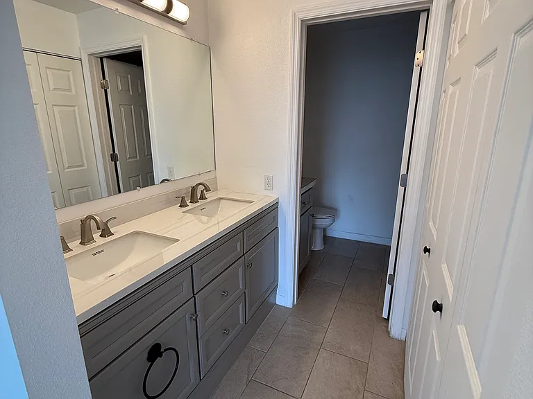 2254 Grenwich Ave #2254 — Photo 14