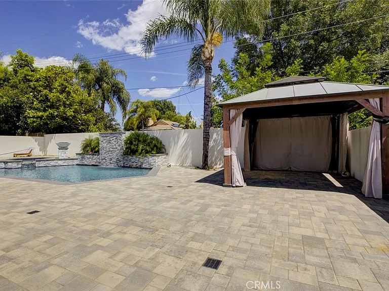 9450 Tampa Ave — Photo 68