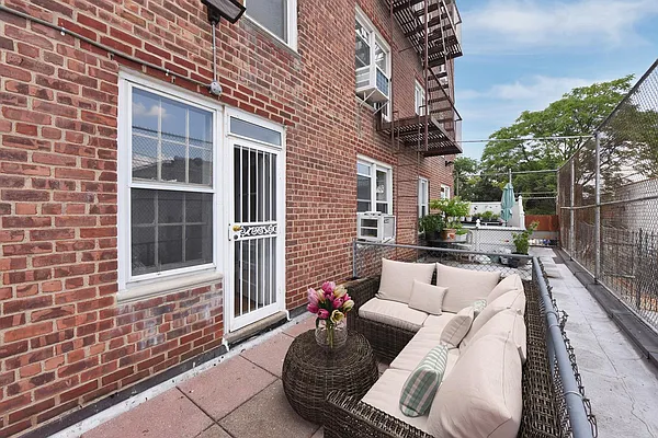 Sold by Keller Williams Realty Empire | media 5