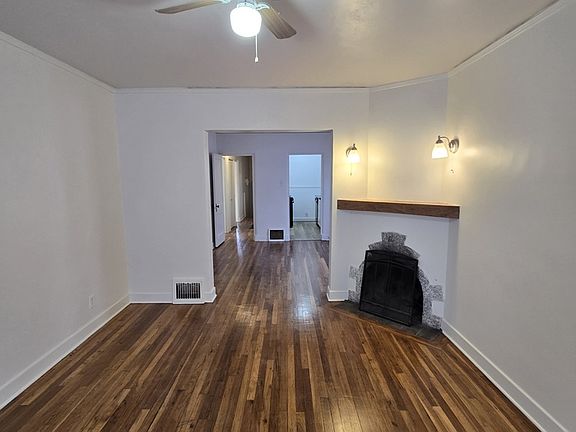 2nd image of 2132 Gold Ave SE #2132
