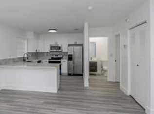 8606 SW 3rd St APT 102, Hollywood, FL 33025
