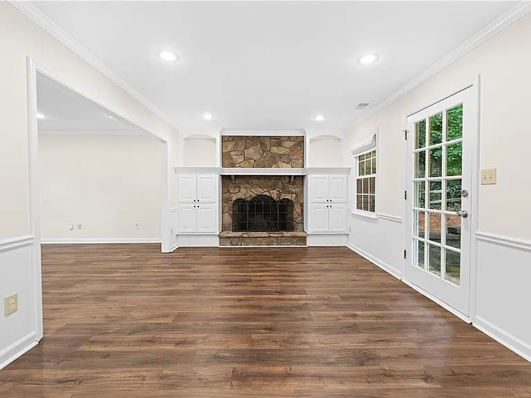 4496 Windsor Oaks Dr — Photo 13